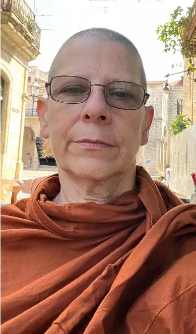 Retrato de Ayyā Mārajinā Bhikkhunī